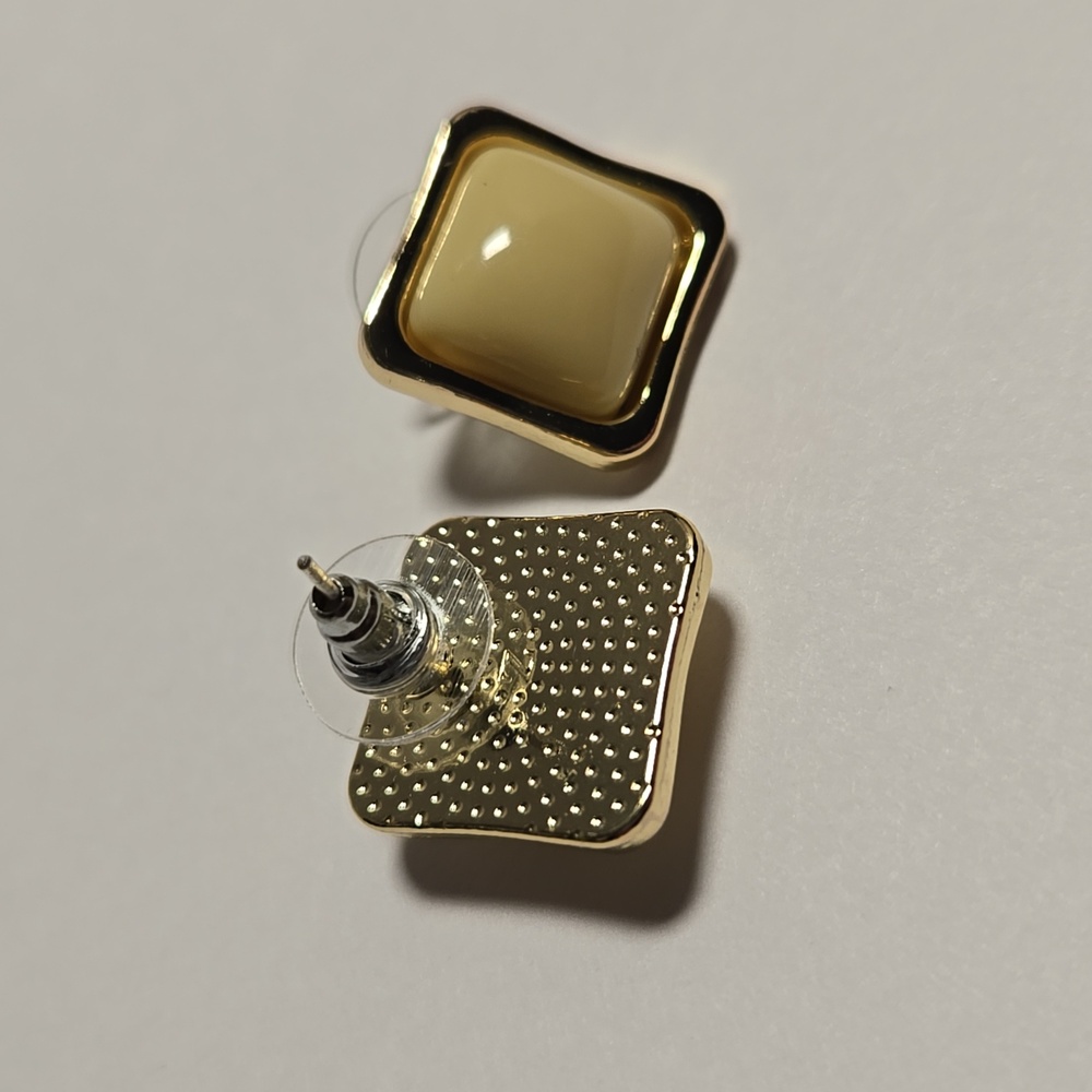Gold and Cream Square Earrings - Picture 3 of 3
